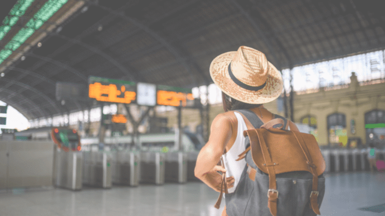 10 Best Solo Trips for Women in the US (Safe, Scenic & Soulful)